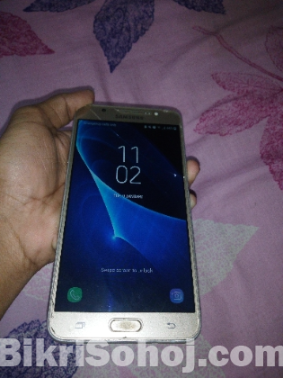 Samsung Galaxy J7 (2016)